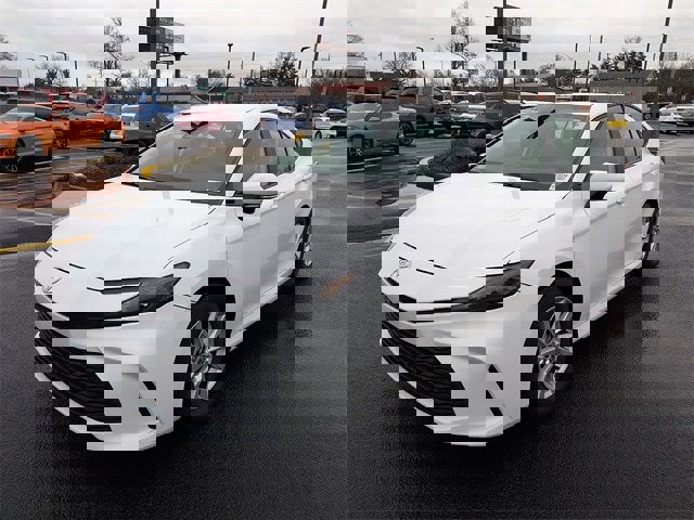 Certified 2025 Toyota Camry LE image 3