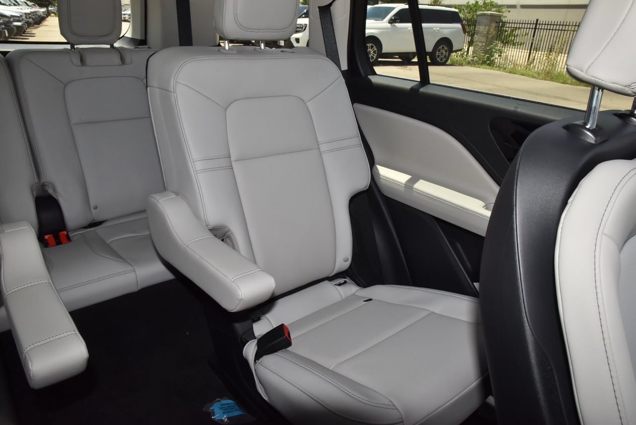 New 2026 Lincoln Aviator 2WD image 22