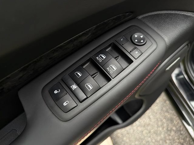 Used 2023 Dodge Durango R/T AWD/4WD image 16