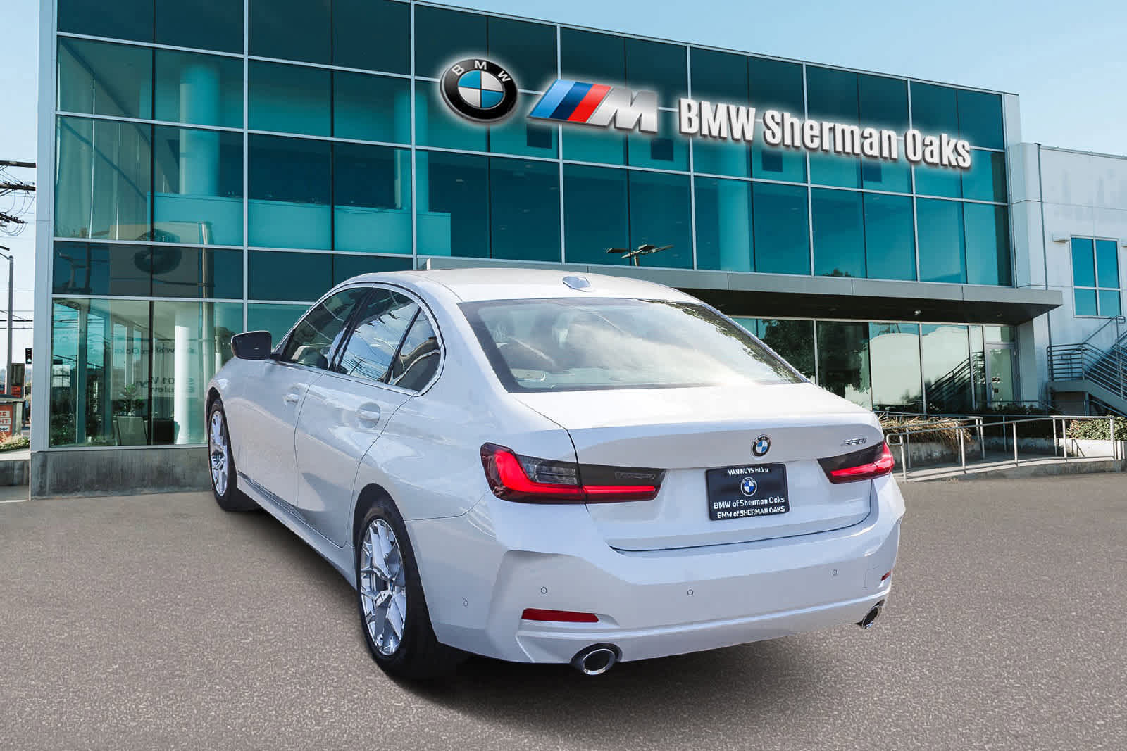Used 2025 BMW 330i Sedan image 6