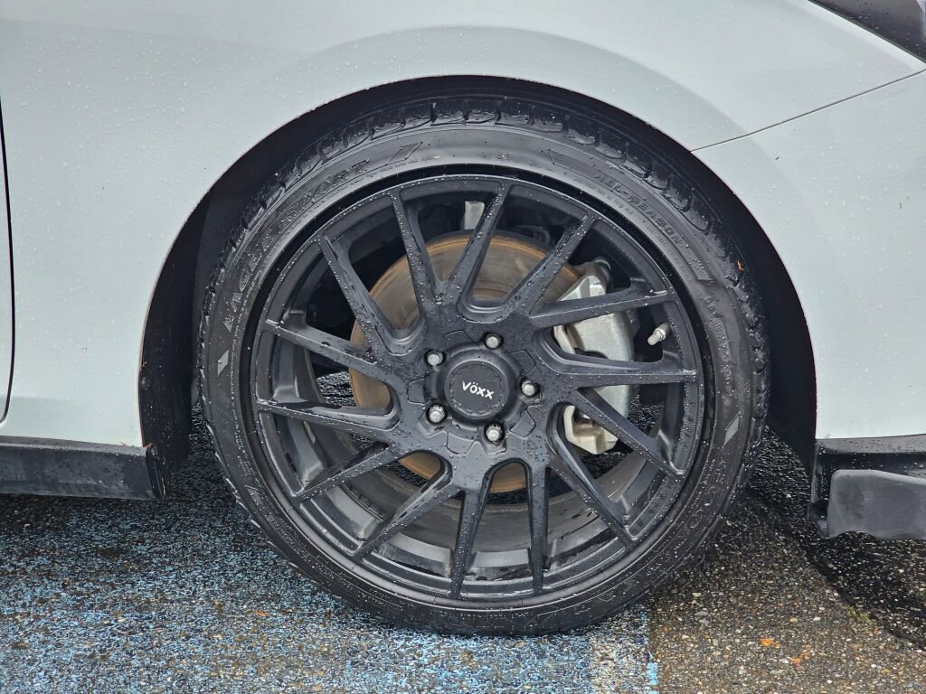 Used 2020 Hyundai Veloster Turbo image 9