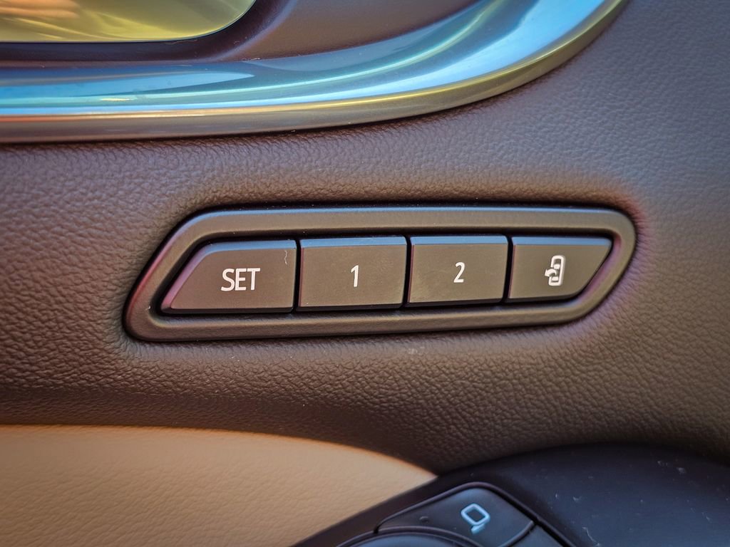 Used 2019 Buick Enclave Premium w/ Experience Buick Package image 9