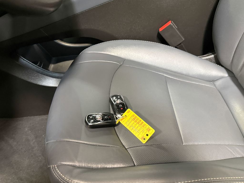 Used 2023 Buick Enclave Essence AWD/4WD image 20