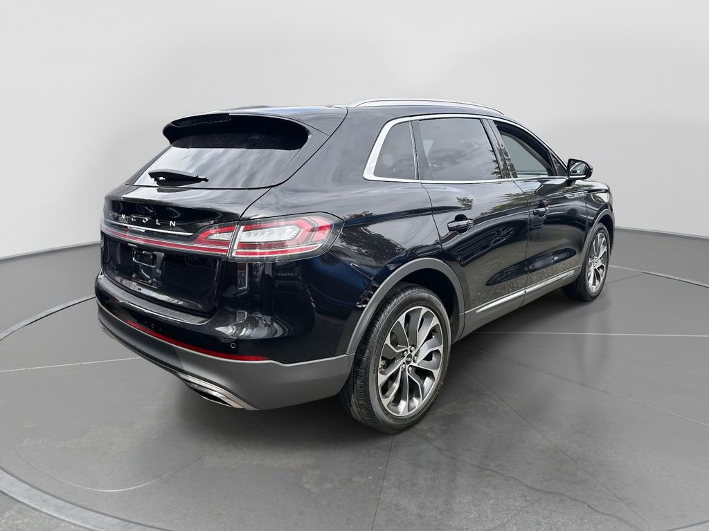 Used 2023 Lincoln Nautilus Reserve w/ Luxury Package image 3