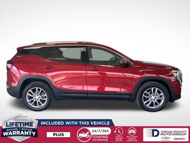 Used 2024 GMC Terrain SLT w/ Tech Package image 2