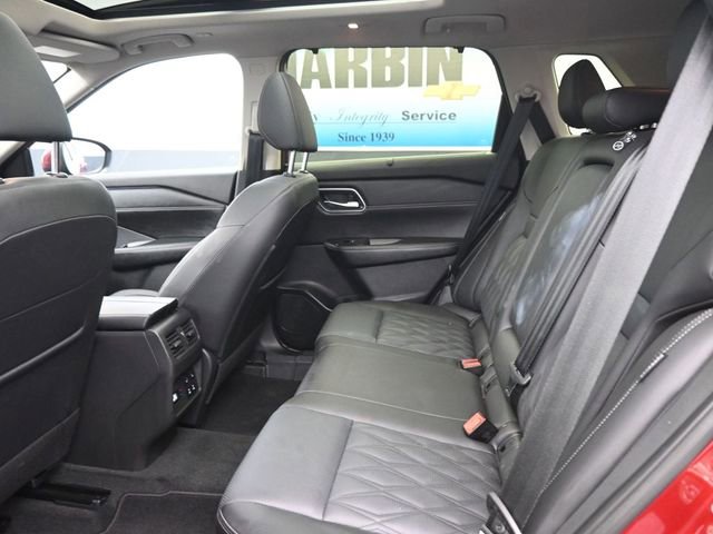 Used 2024 Nissan Rogue Platinum w/ Platinum Premium Package image 10