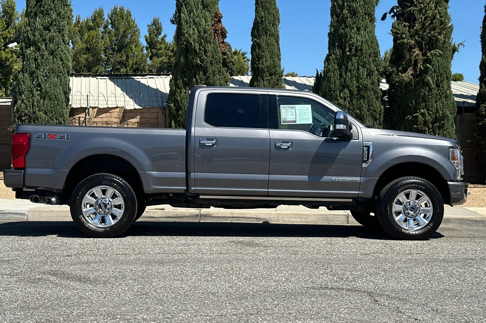 Used 2022 Ford F350 Platinum AWD/4WD image 3