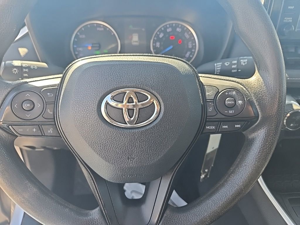 Used 2019 Toyota RAV4 LE image 15