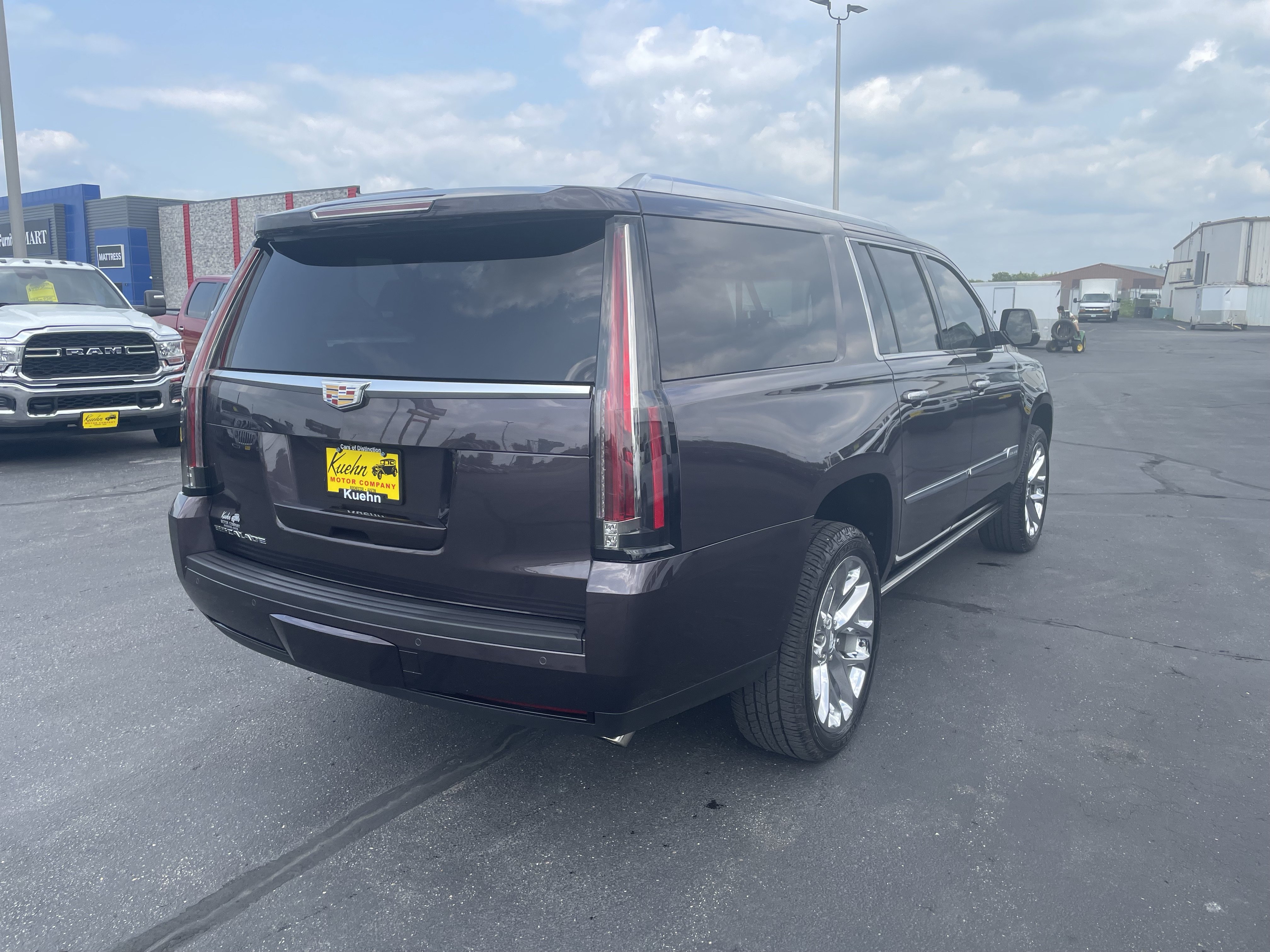 Used 2016 Cadillac Escalade ESV Premium AWD/4WD image 8