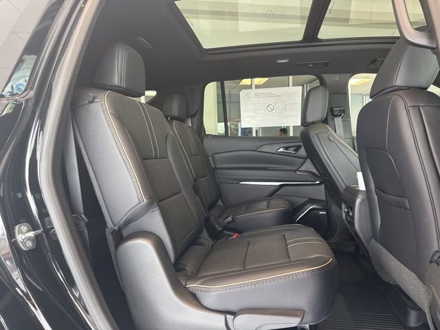New 2025 Chevrolet Traverse High Country w/ LPO, Floor Liner Package image 14