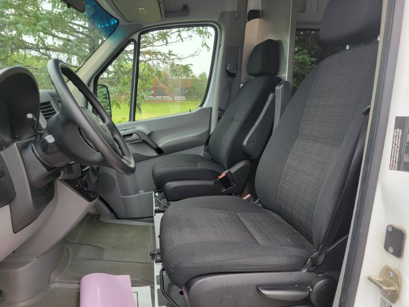 Used 2017 Freightliner Sprinter 3500 RWD image 25