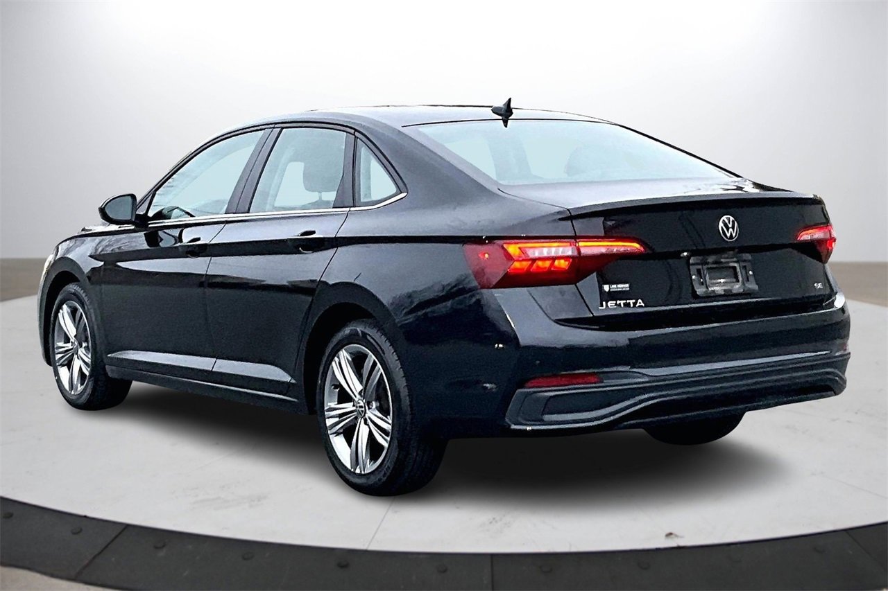 Used 2024 Volkswagen Jetta SE image 7