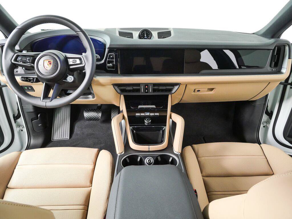 New 2026 Porsche Cayenne Coupe AWD/4WD image 20