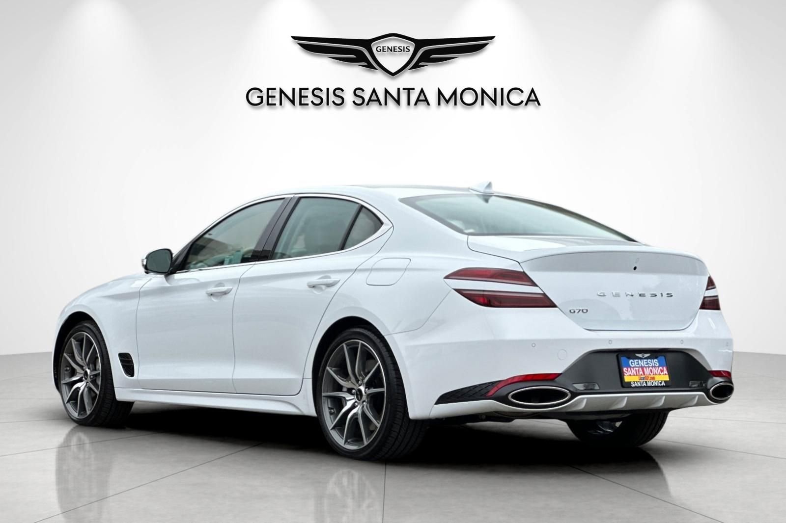Used 2026 Genesis G70 2.5T Prestige image 8