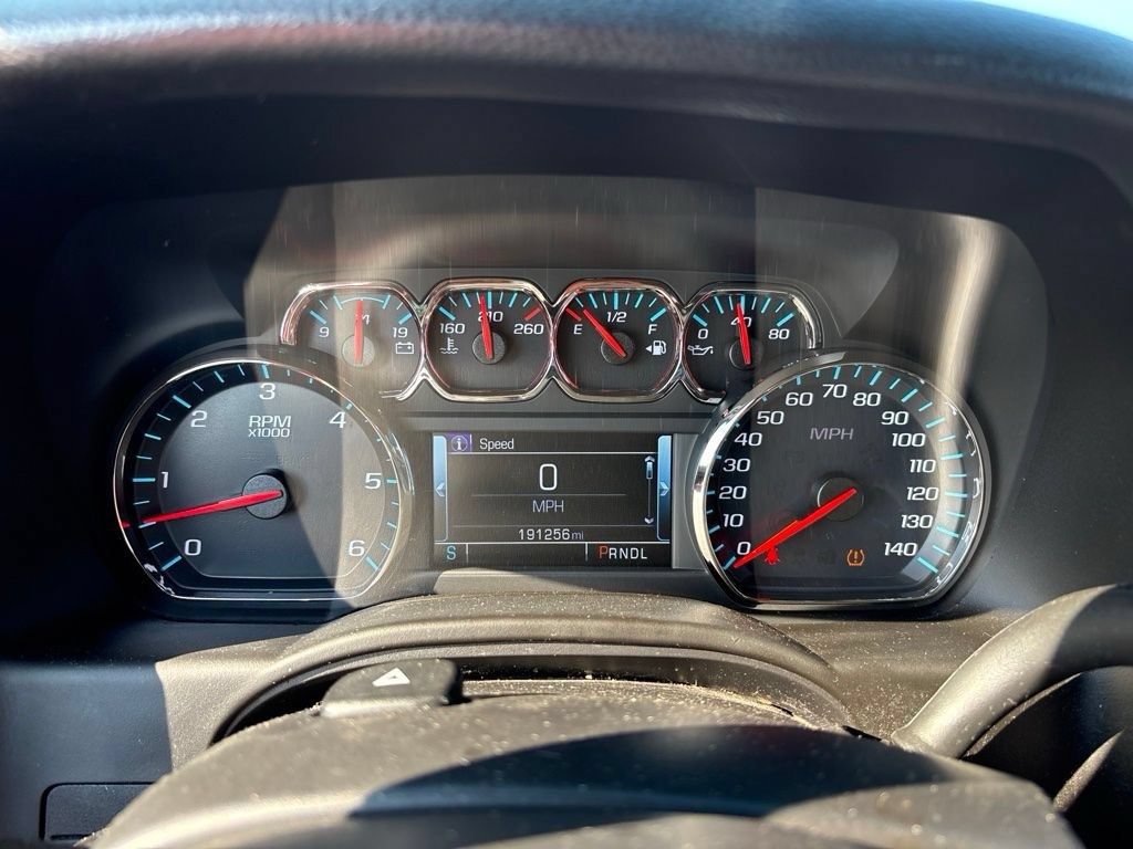 Used 2019 Chevrolet Suburban LT AWD/4WD image 26