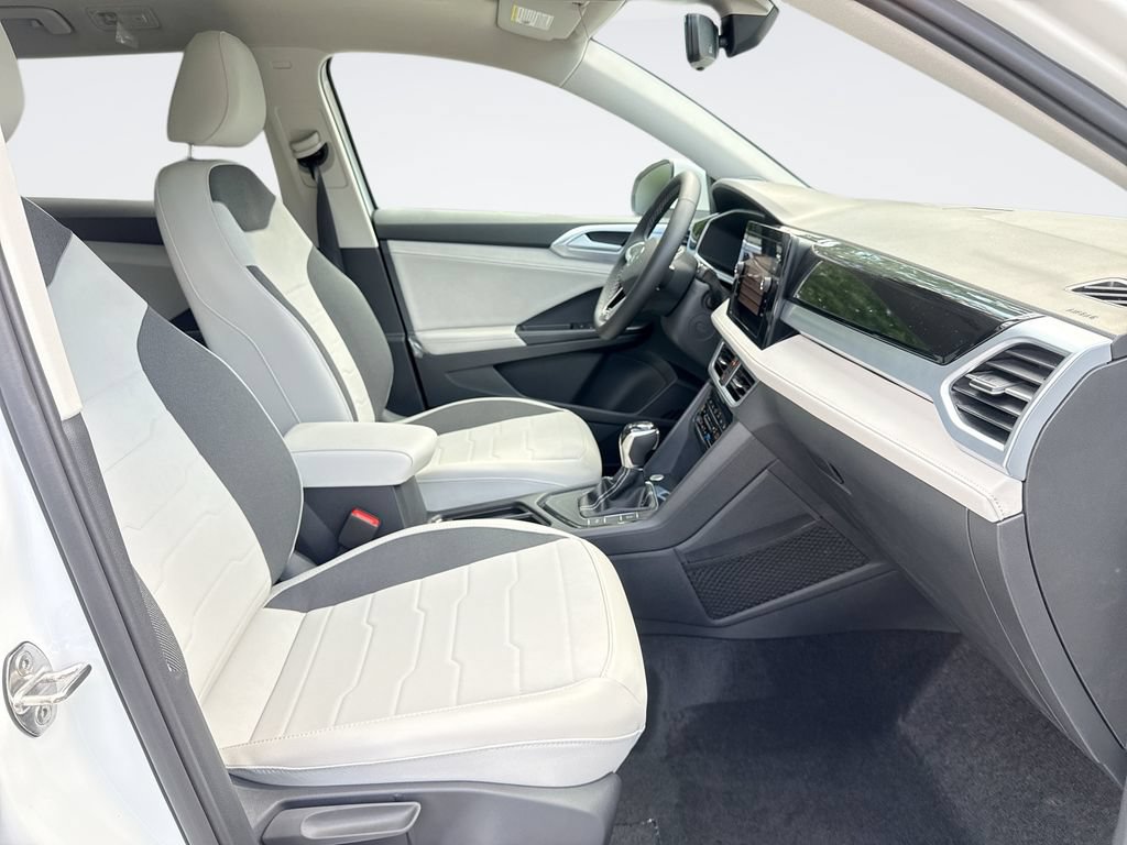 New 2026 Volkswagen Taos SE FWD image 26