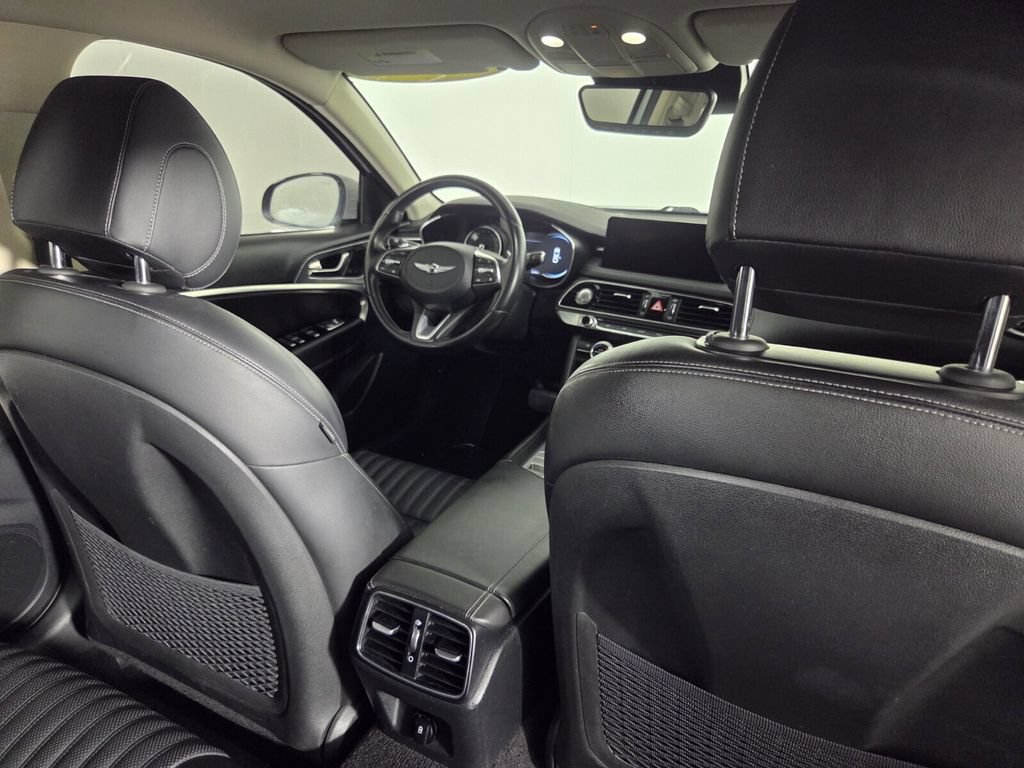 Used 2022 Genesis G70 3.3T RWD image 30
