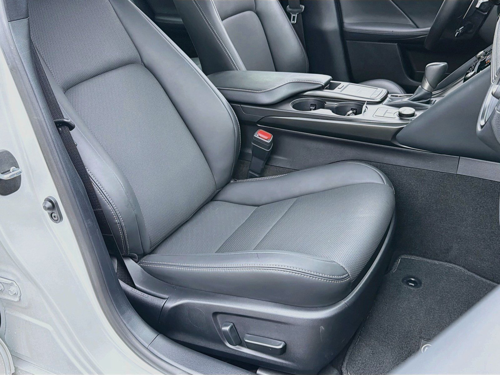 Used 2024 Lexus IS 300 w/ Comfort Package RWD image 26