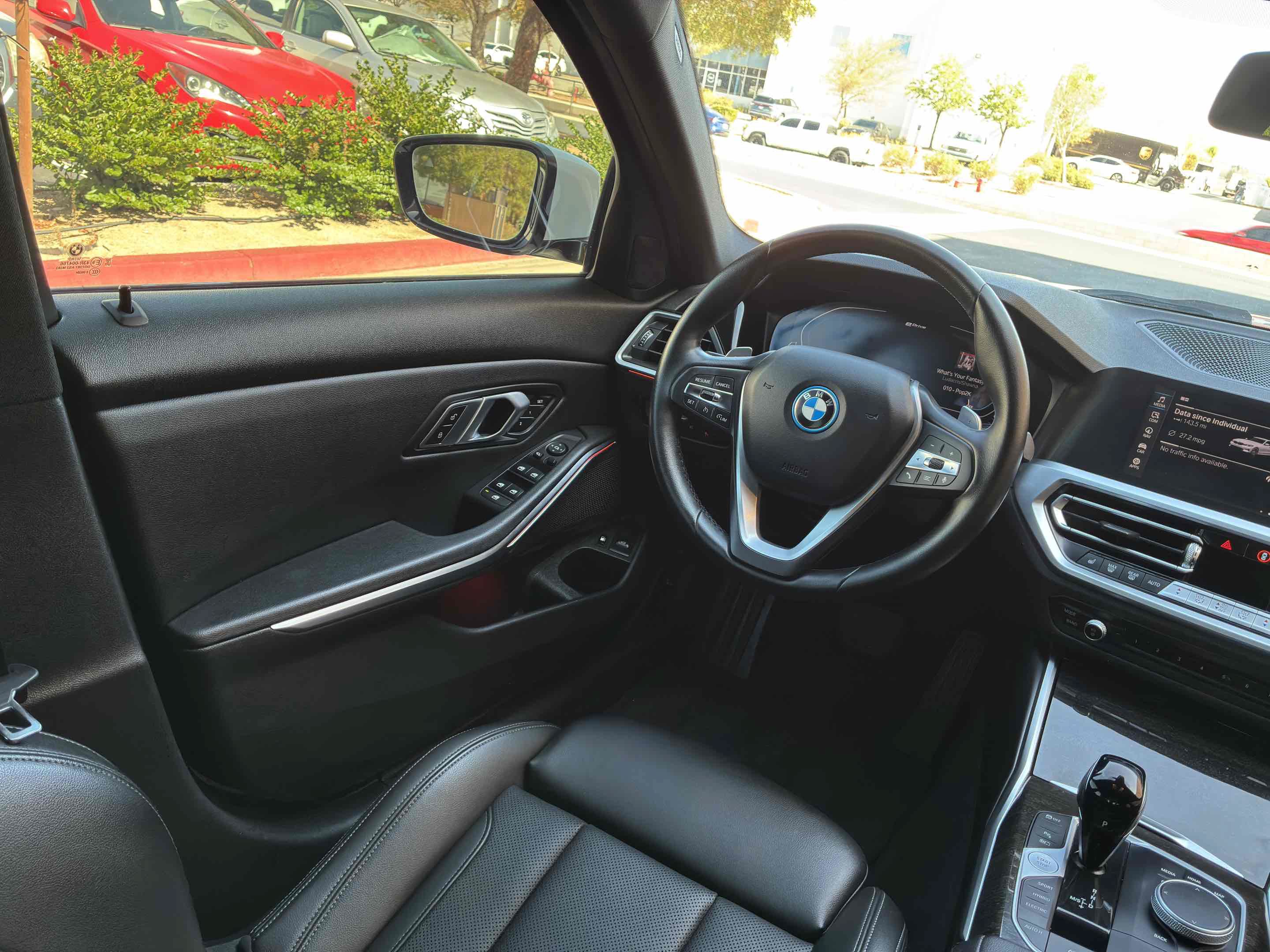 Used 2022 BMW 330e w/ Driving Assistance Package RWD image 18