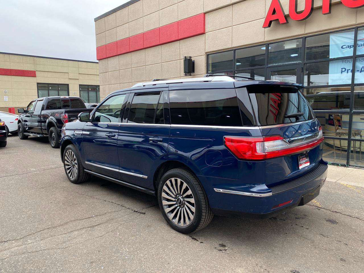 Used 2020 Lincoln Navigator Reserve w/ Luxury Package image 6