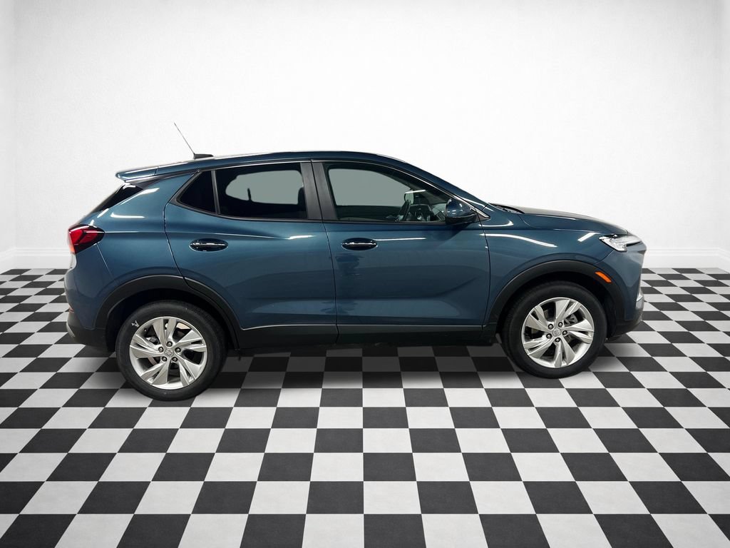 Certified 2024 Buick Encore GX Preferred FWD image 2