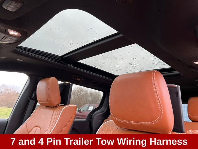 Used 2025 Chrysler Pacifica Pinnacle w/ Trailer Tow Group image 7