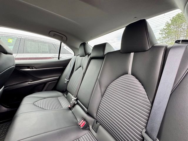 Used 2023 Toyota Camry SE FWD image 15