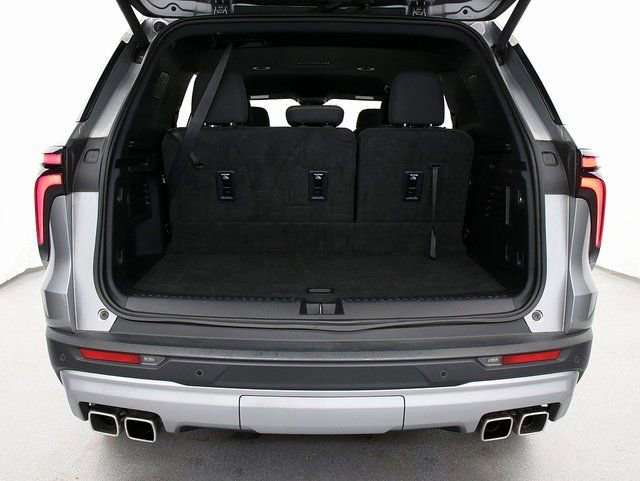 Certified 2024 Chevrolet Traverse LT image 30