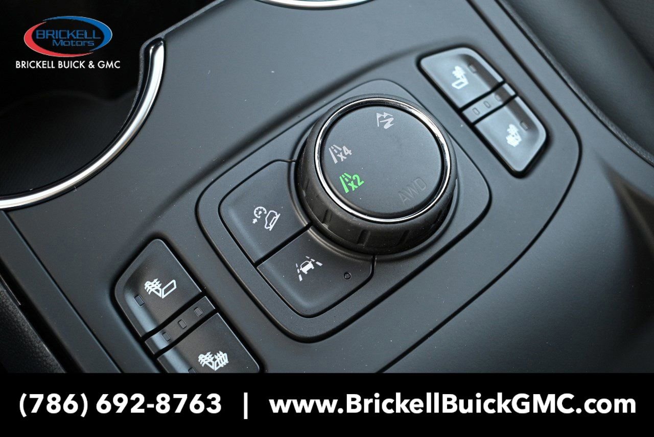 New 2024 GMC Terrain SLT w/ Elevation Edition image 39