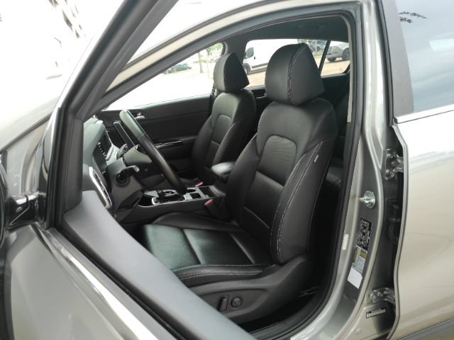 Used 2020 Kia Sportage EX FWD image 16
