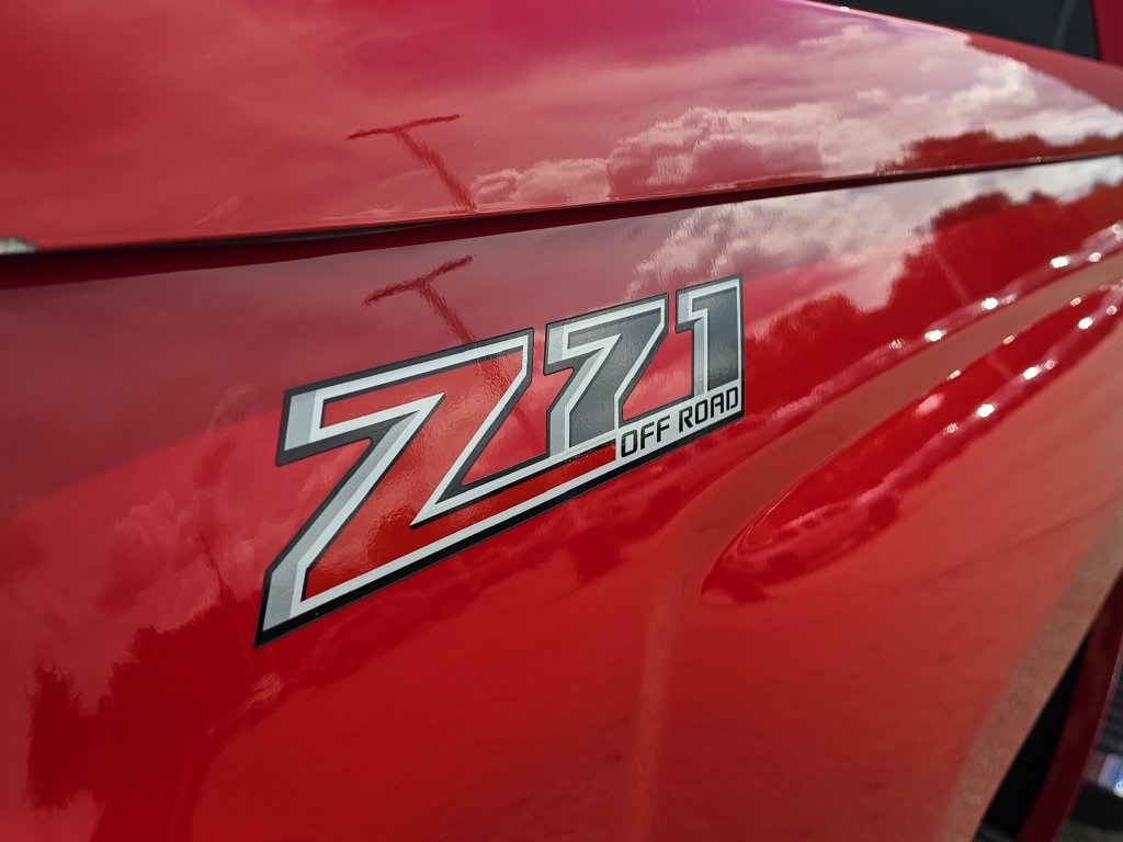 Used 2017 Chevrolet Silverado 1500 LTZ Z71 w/ LTZ Plus Package AWD/4WD image 34