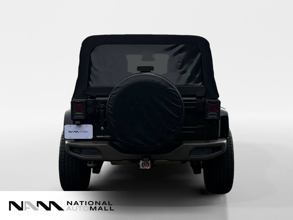 Used 2017 Jeep Wrangler Unlimited Sahara AWD/4WD image 4
