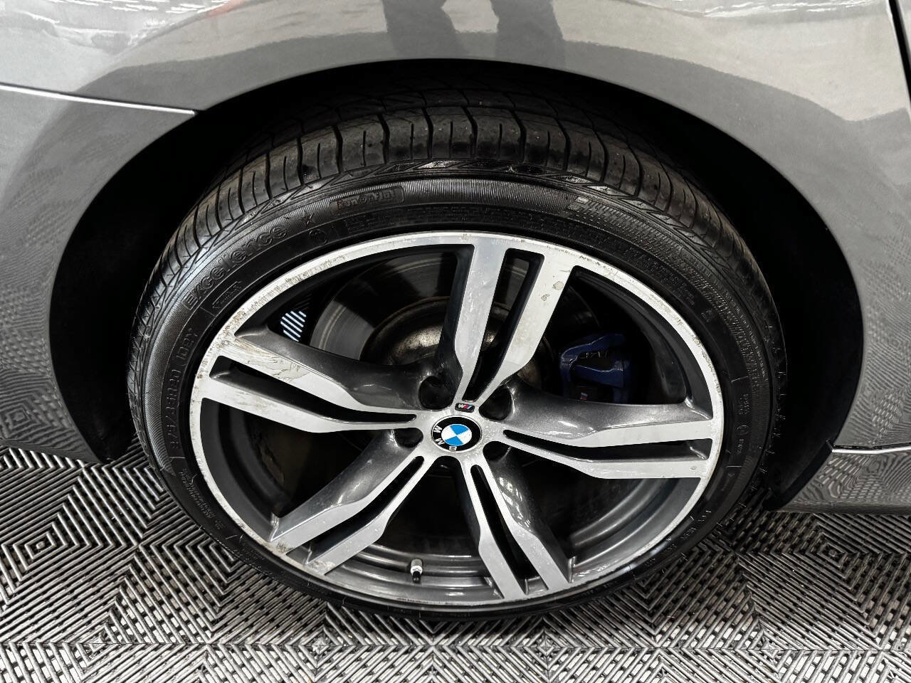 Used 2016 BMW 750i image 17