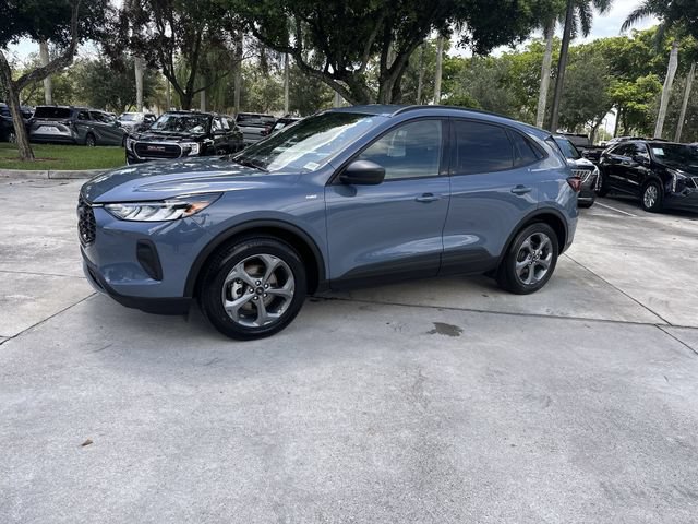 Used 2025 Ford Escape ST-Line FWD image 31
