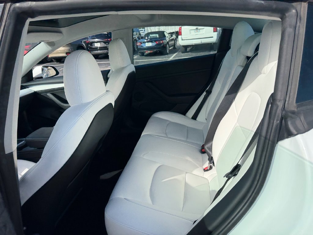 Used 2023 Tesla Model 3 Standard Range RWD image 11