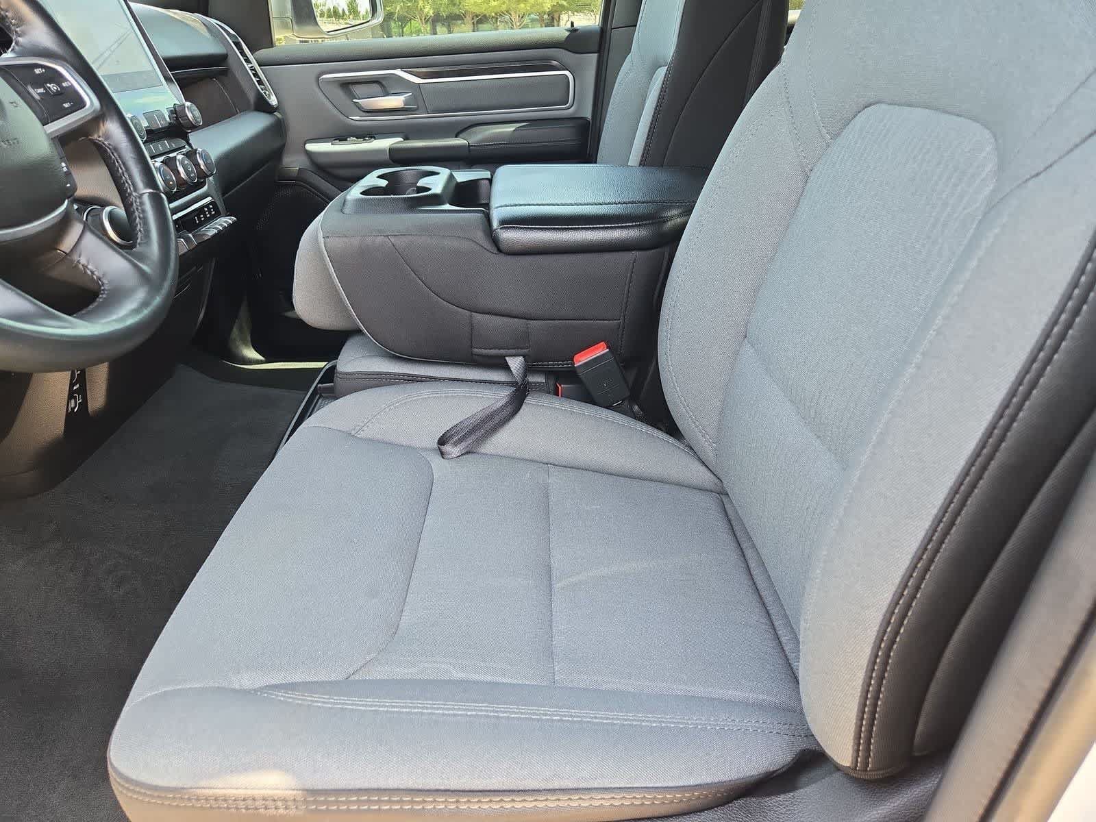 Used 2022 RAM 1500 Big Horn AWD/4WD image 14