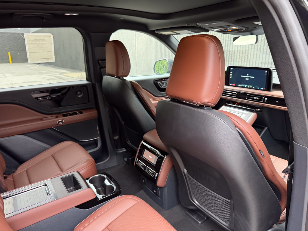 New 2026 Lincoln Aviator Reserve AWD/4WD image 31