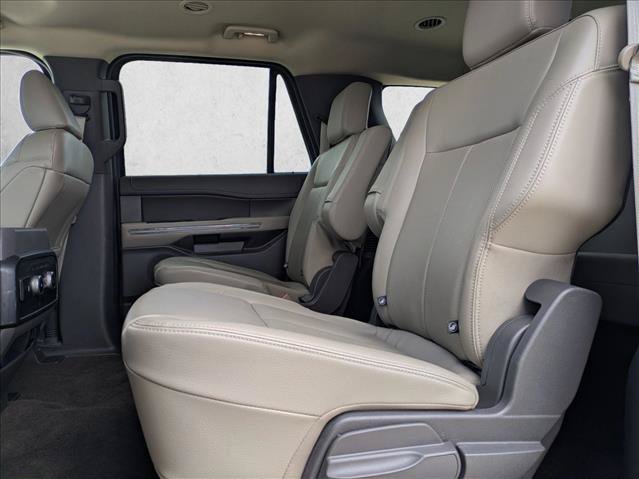 Used 2021 Ford Expedition Max XLT w/ FX4 Off-Road Package AWD/4WD image 18