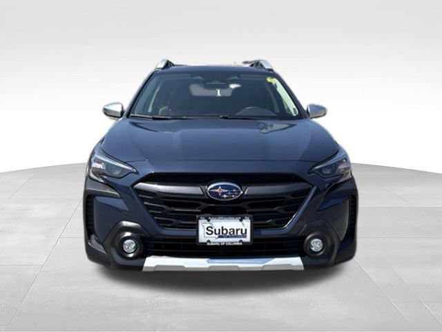 Used 2025 Subaru Outback Touring AWD/4WD image 2