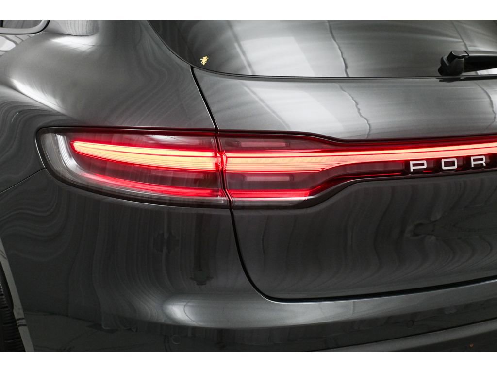 Used 2024 Porsche Macan AWD/4WD image 26