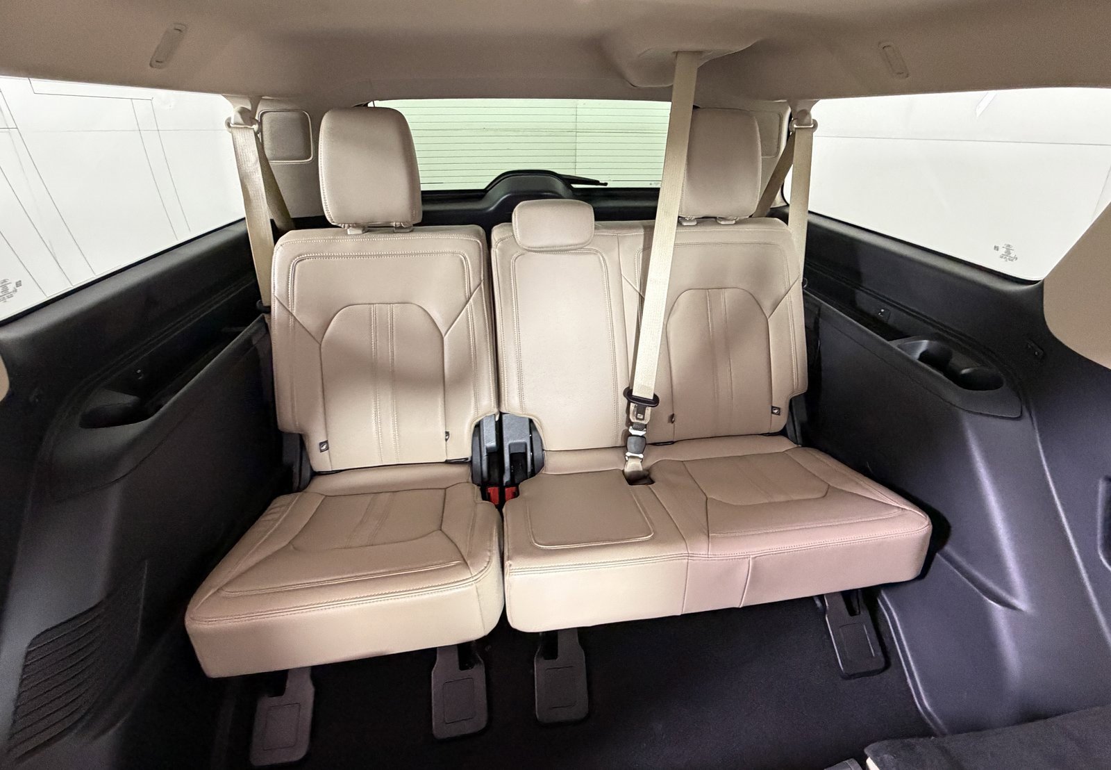 Used 2024 Ford Expedition Max Limited image 7