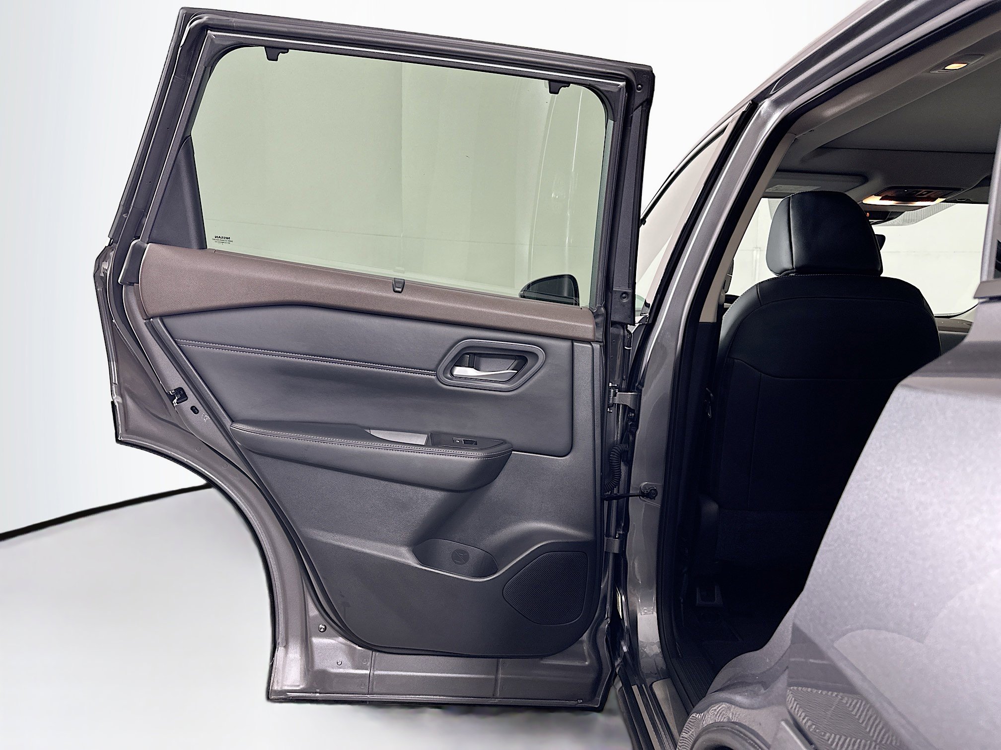 Used 2023 Nissan Rogue SL w/ SL Premium Package image 27