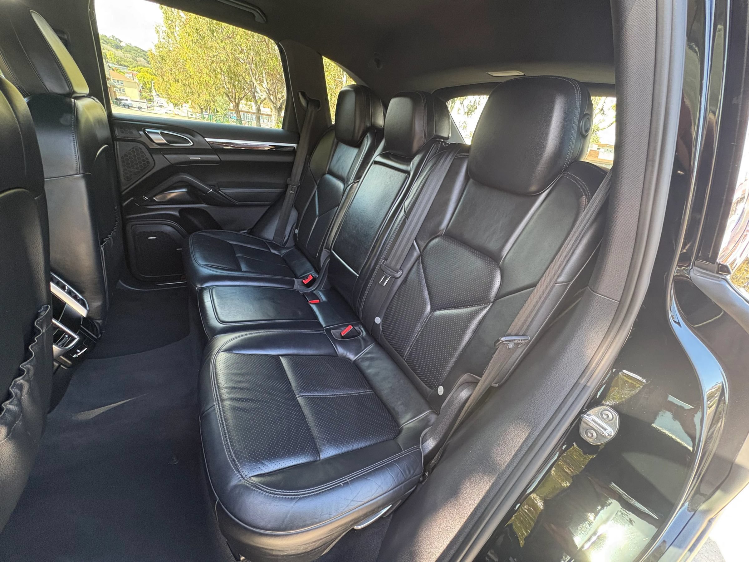 Used 2012 Porsche Cayenne S AWD/4WD image 16