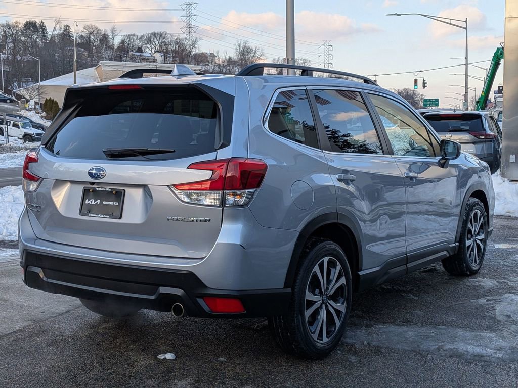 Used 2021 Subaru Forester Limited image 6