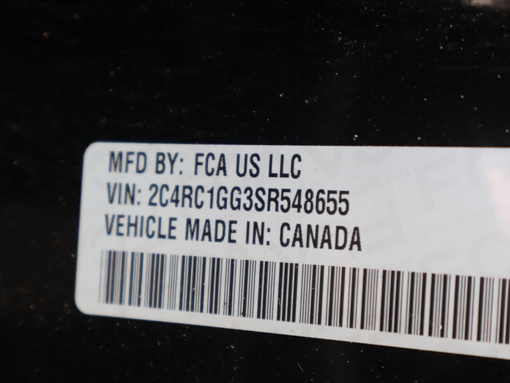 Used 2025 Chrysler Pacifica Limited FWD image 43