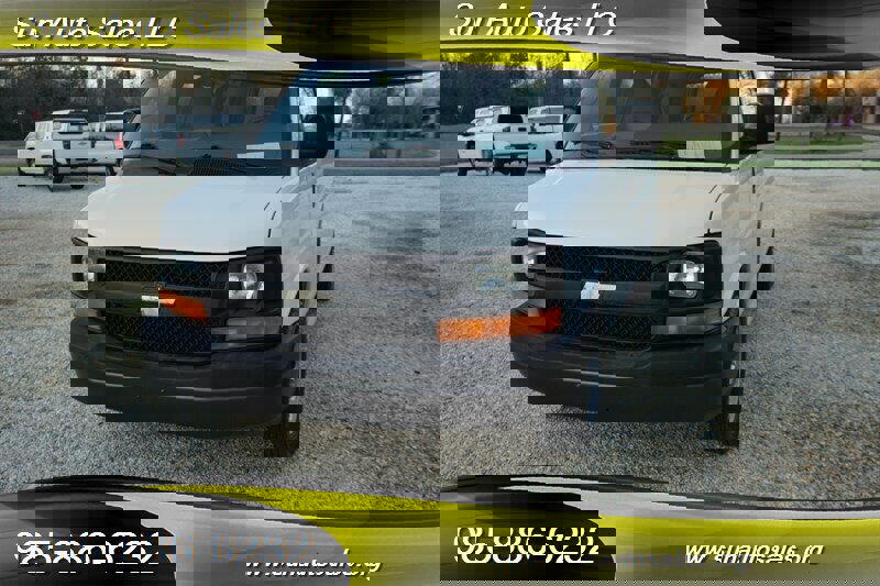 Used 2010 Chevrolet Express 1500 image 5