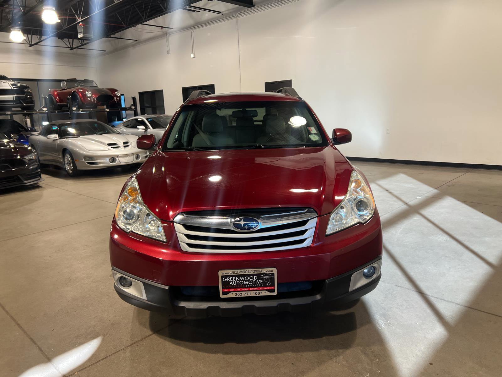 Used 2011 Subaru Outback 2.5i Premium image 8