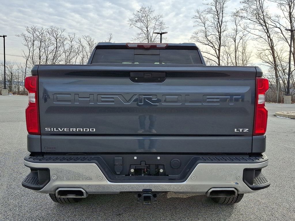 Used 2022 Chevrolet Silverado 1500 LTZ w/ LTZ Premium Package image 8