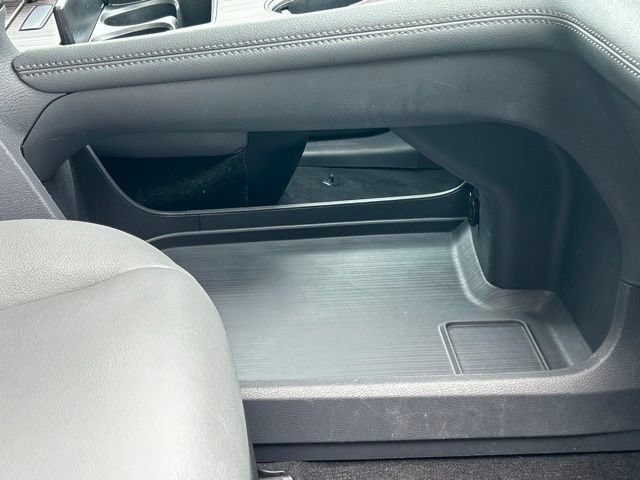 Used 2024 Toyota Sienna XLE w/ XLE Plus Package AWD/4WD image 35