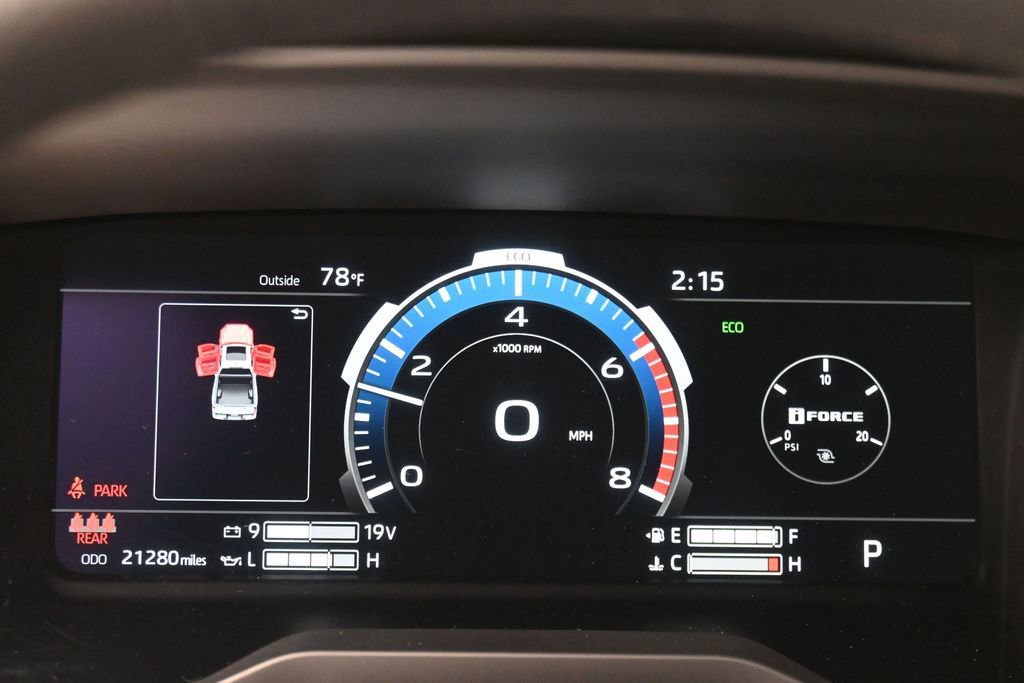 Used 2025 Toyota Tundra Limited AWD/4WD image 17